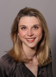 Portrait von Larissa Loyek-Syrée